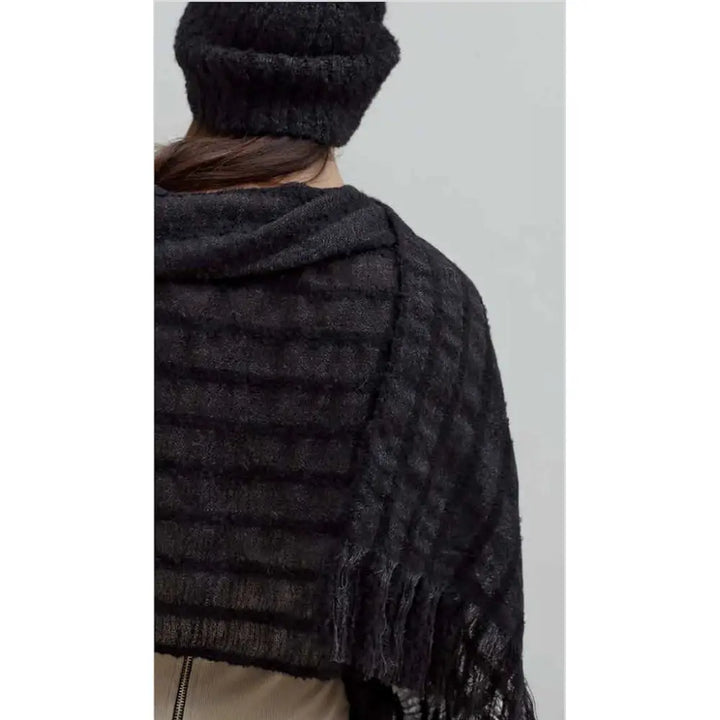 Black Loop Knit Alpaca Scarf-3