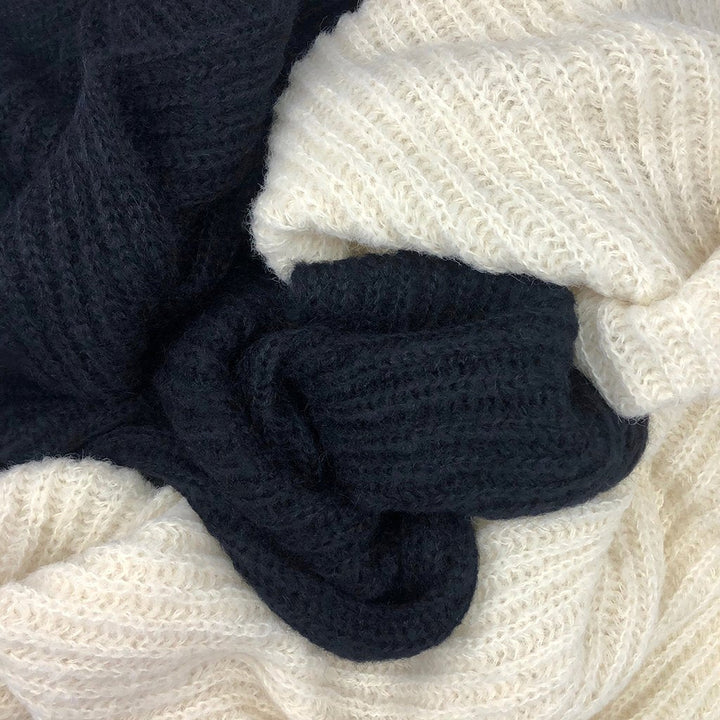 Chunky Black Knit Alpaca Scarf-3