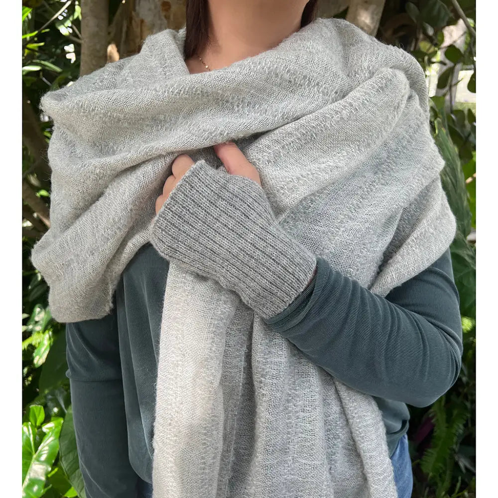 Gray Loop Knit Alpaca Scarf with Fluffy Fringe Edges – EcofiedHome