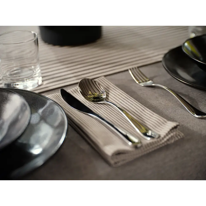 The Hosting Essentials Set - Placemats, Napkins and Table Runner-4