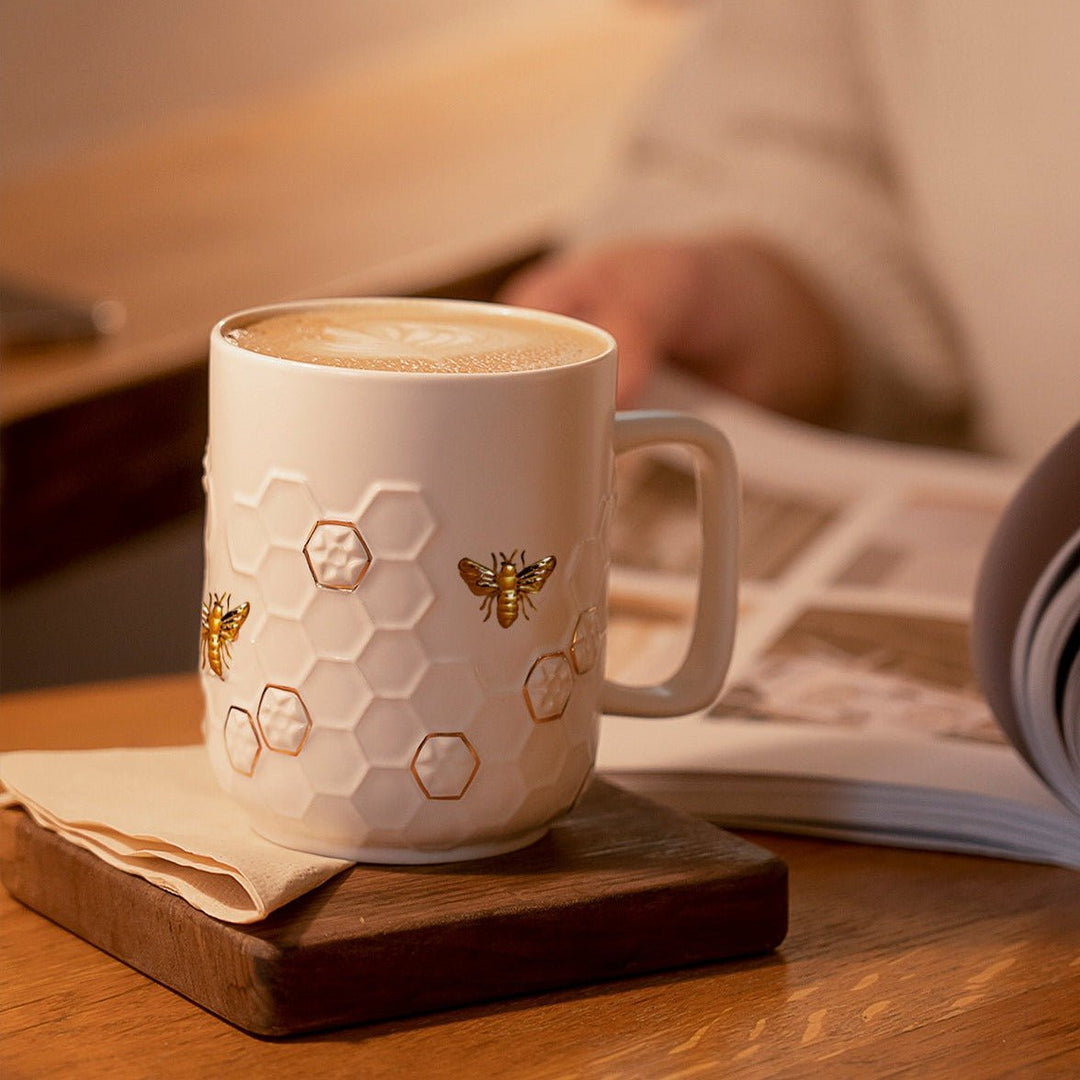 Honey Bee Mug with Lid - EcofiedHome